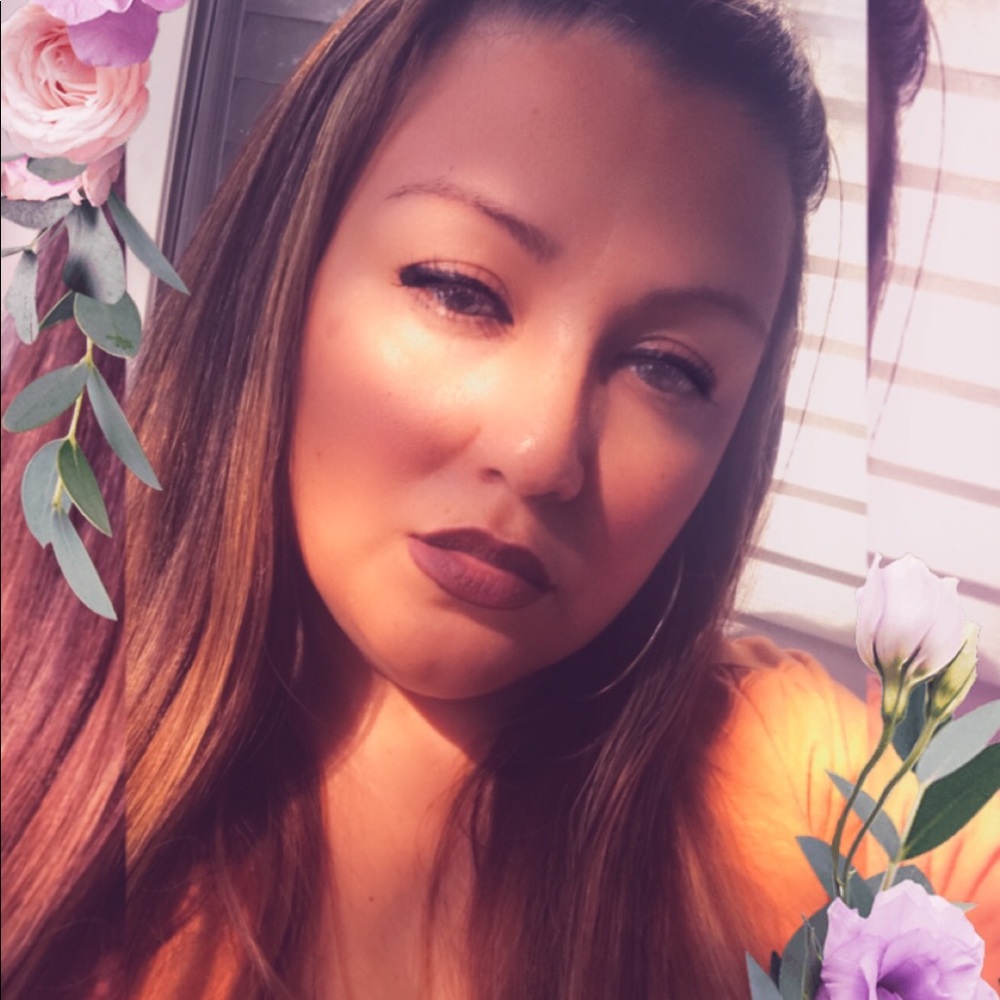 Meet your Posher, Myra